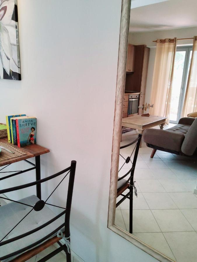 Nefeli Apartment Livadi  Ngoại thất bức ảnh